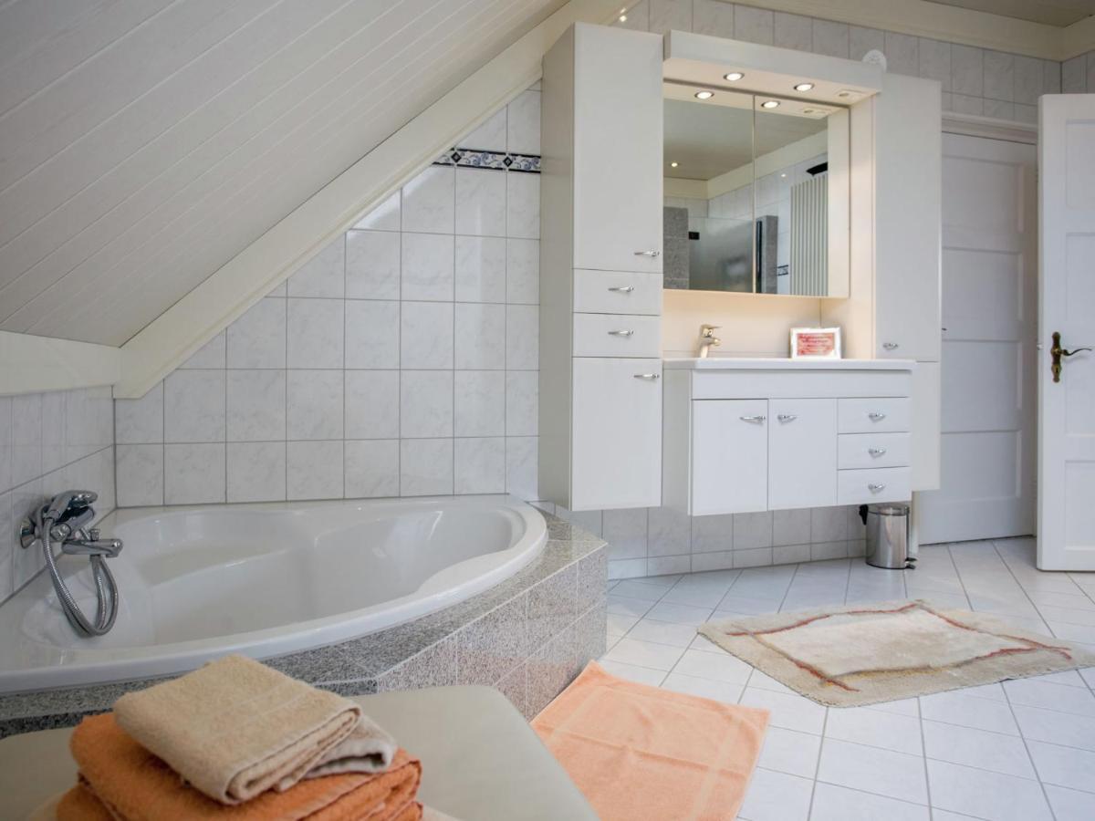 Boutique Apartment In Ritthem With Terrace 외부 사진